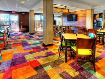 Fairfield & By Marriott